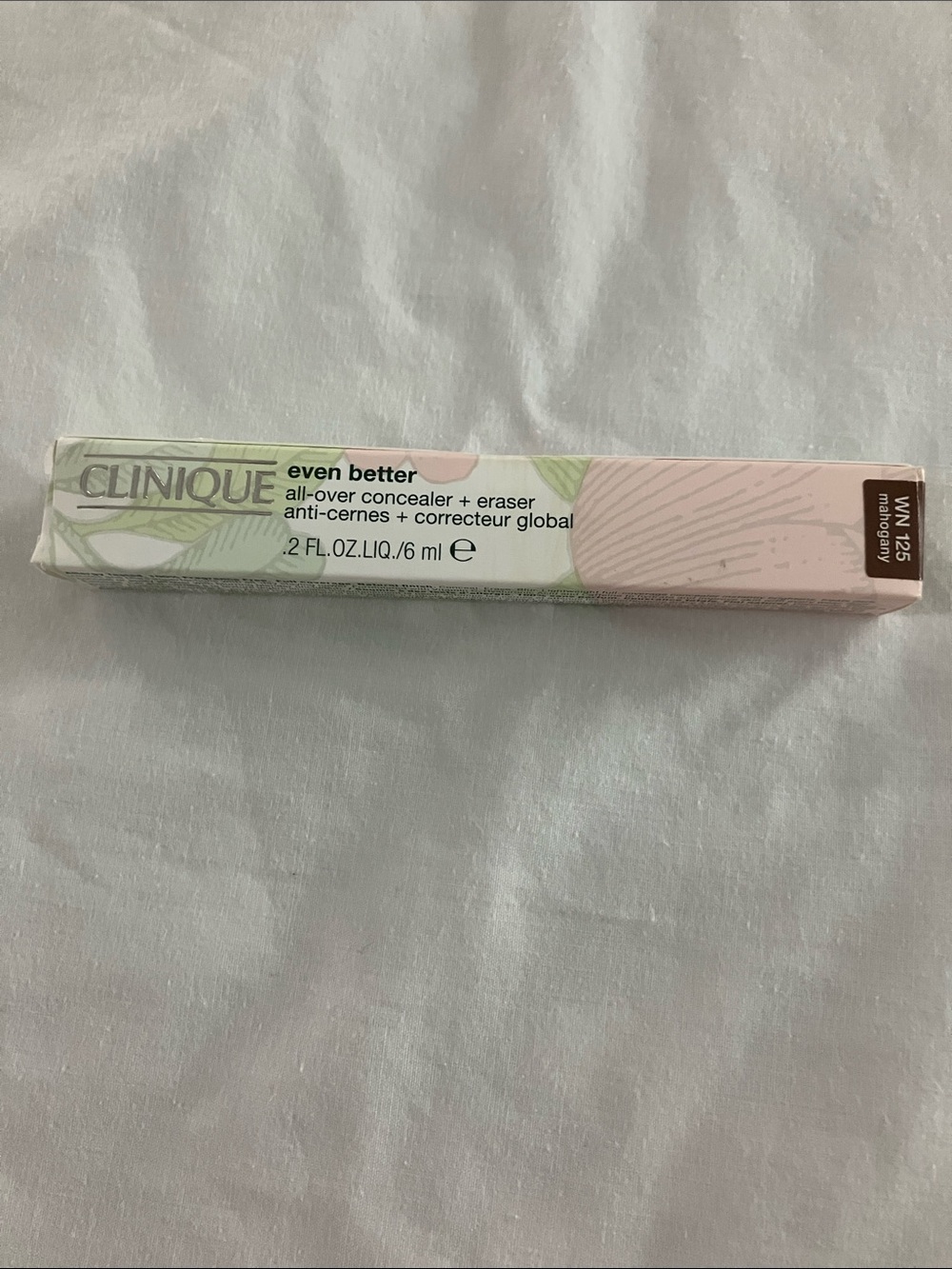 NWT Clinique Even Better Concealer + Eraser in Mahogany with White Cap